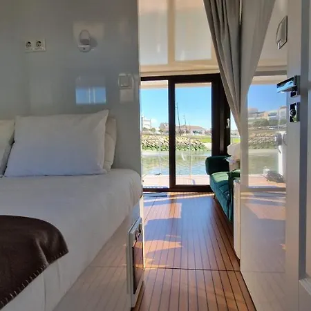ספינת מלון Floating Experience - Casa Flutuante A 25 Min Do Porto *