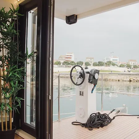 ספינת מלון Floating Experience - Casa Flutuante A 25 Min Do Porto *