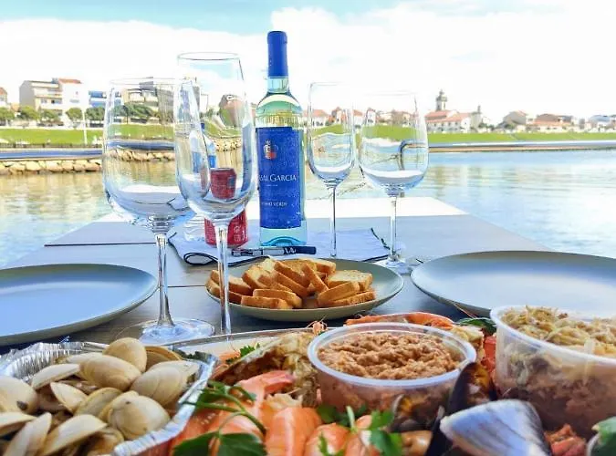 Botel Floating Experience - Casa Flutuante A 25 Min Do Porto Póvoa de Varzim